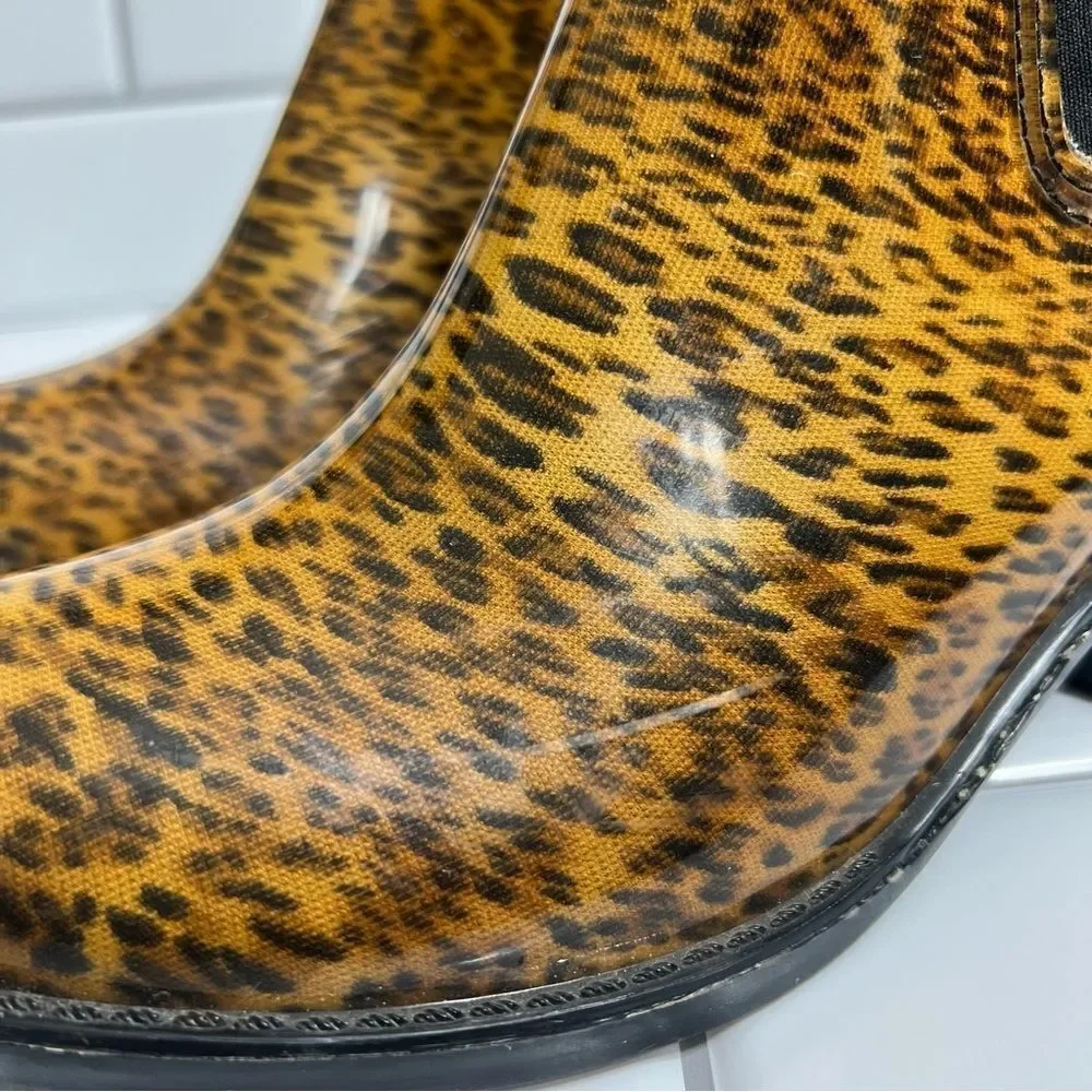 Jeffrey Campbell Rain Boots Leopard Cheetah Print Rubber Chelsea Boots Size 7